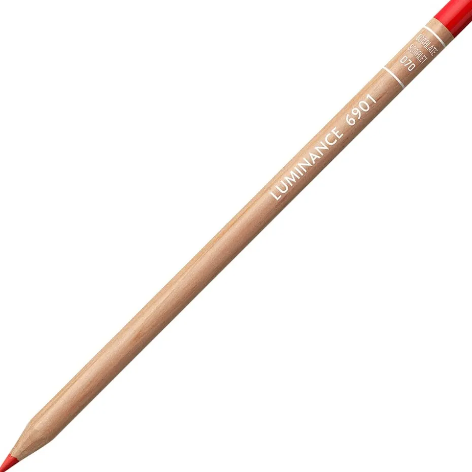 Caran d’Ache Luminance Blyant – 070 Scarlet