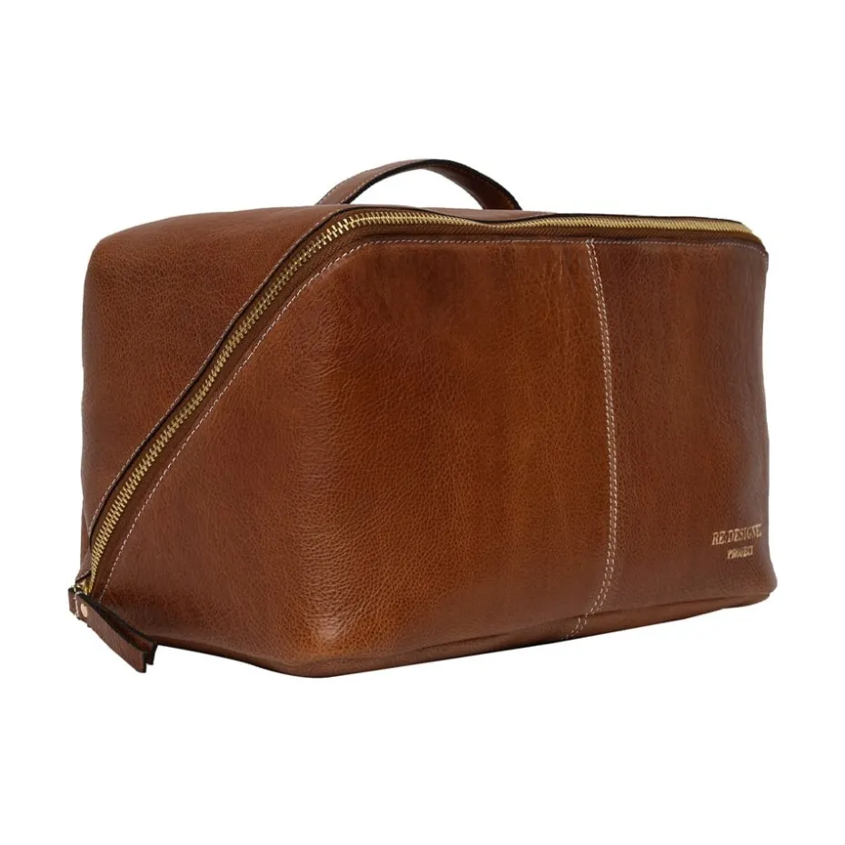 RE:Designed Project 10 Oppbevaring – Walnut/Gold