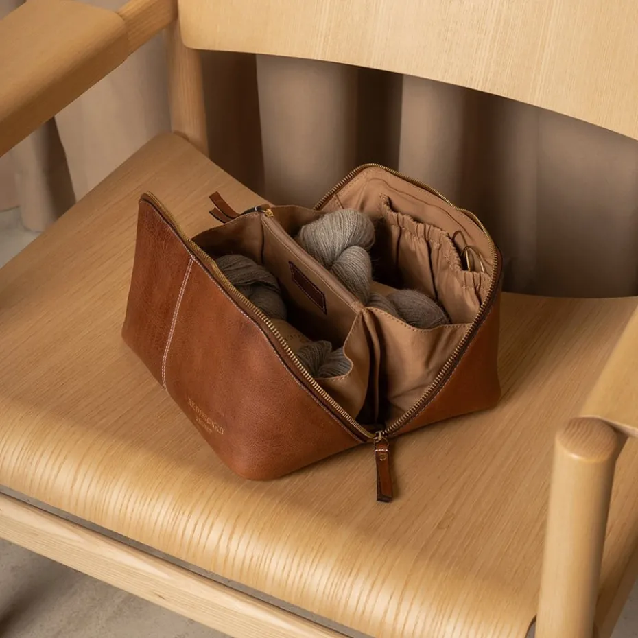 RE:Designed Project 9 Oppbevaring – Walnut/Gold