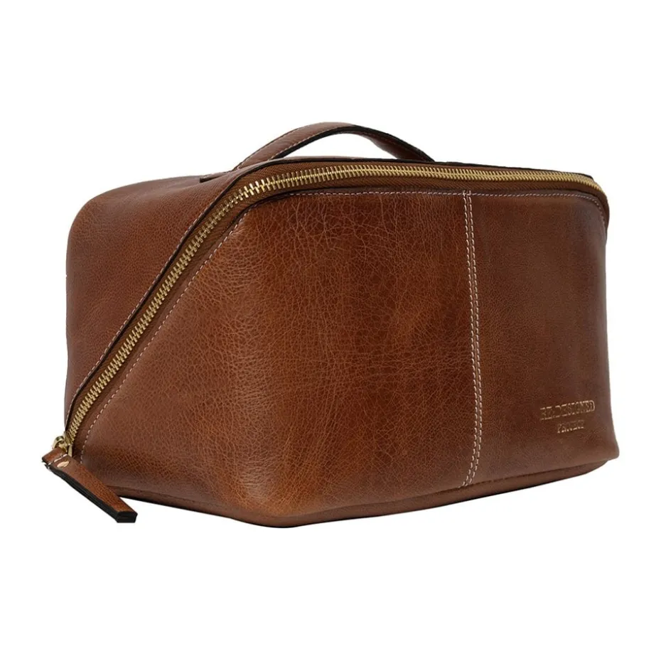 RE:Designed Project 9 Oppbevaring – Walnut/Gold