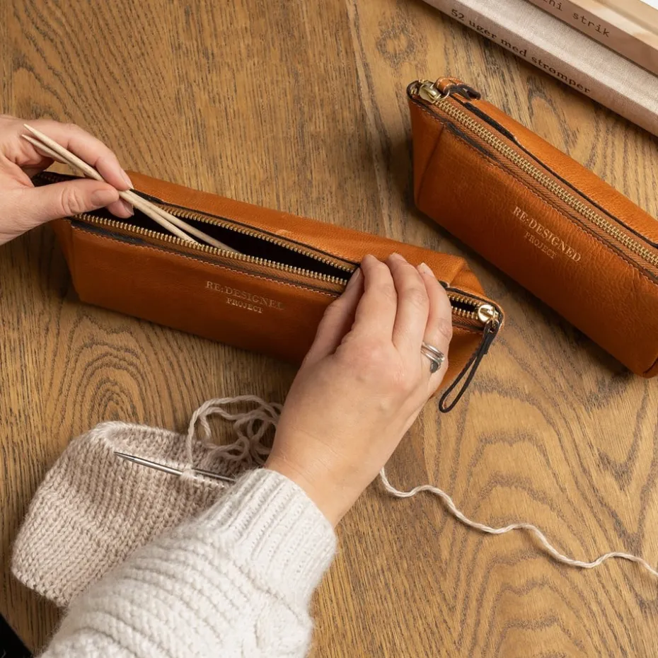 RE:Designed Project 12 Oppbevaring – Walnut/Gold