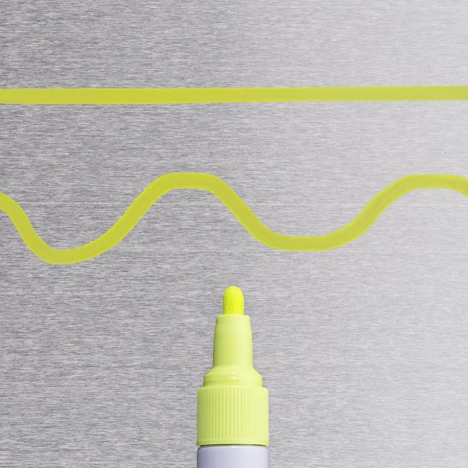 Sakura Paintmarker Medium – #302 Fluorescent Yellow