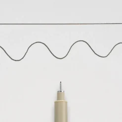 Sakura Pigma Micron 02 – 0,30mm – 49 Sort